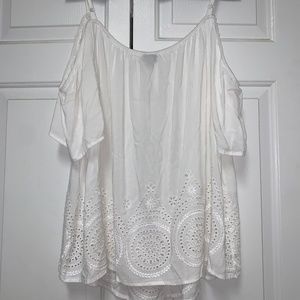 Torrid white challis cold shoulder eyelet blouse size 3